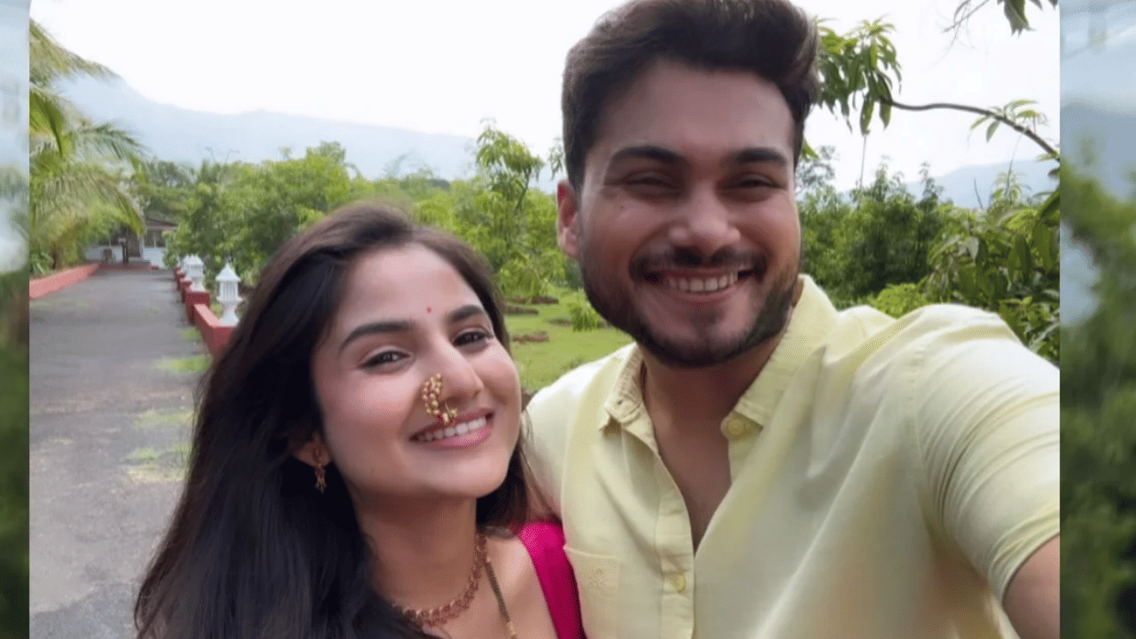 "अगदी हात धरुन मला तिने शिकवलं, माझा प्रयत्न अजूनही सुरूच आहेत. लग्नाच्या 1 ते दीड वर्षात तिच्यातील संयम आणखी वाढला आहे. तो तिने अजूनही वाढवावा. असंच तिला सपोर्ट करत राहिन. छानरित्या एकत्र सण साजरे करु." असं सोहम बांदेकर म्हणाला.