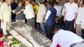 Nana Patekar Funeral : नानांची अखेरची इच्छा पूर्ण होणार; डोंजेतील स्वतःच्या शेतजमिनीवर होणार शासकीय इतमामात अंत्यसंस्कार