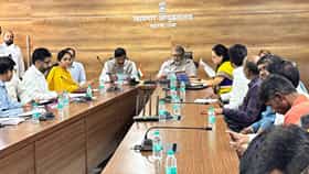 Pune : 7 महिन्यांपासून पगार नाही, 230 कामगार संकटात; कामगार मंत्र्यांचा सासवड नगरपरिषदेला दणका