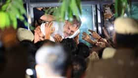 बहीण-भावाला मोठा झटका... राहुल गांधी आणि प्रियंका यांच्या विरोधात एफआयआर; आरोप काय?