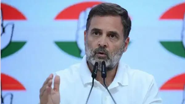 काय आहे फॉर्म 6? न्यायालयाच्या टिपणीमुळे ज्ञानेश कुमार यांच्या अडचणी वाढणार? राहुल गांधींनी काय केले आरोप? वाचा