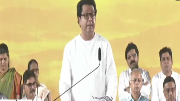 कर्जत-भीमाशंकर वृक्षतोडीवरुन राज ठाकरेंचा संताप, देवेंद्र फडणवीसांचा थेट 10 प्रश्न, म्हणाले, उत्तरं द्या