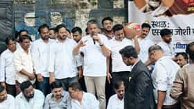 रोहित पवारांना धक्का, MPSC विद्यार्थ्यांच्या आंदोलनातील 7 पैकी तिघांनी सोडलं उपोषण, कारण आलं समोर