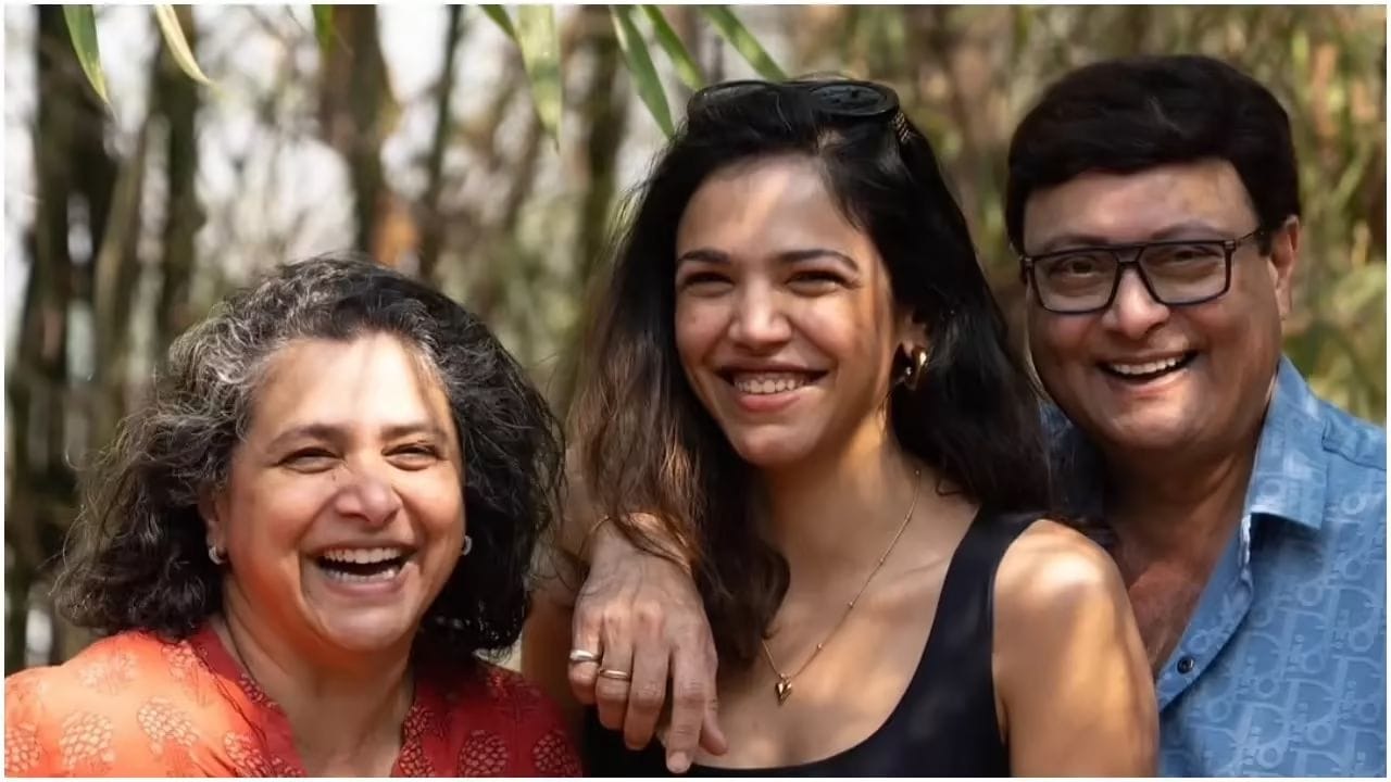 मराठी मनोरंजनविश्वातील लोकप्रिय अभिनेते सचिन पिळगांवकर यांनी पत्नी सुप्रिया आणि मुलगी श्रिया यांच्या कलागुणांचं मनापासून कौतुक केलं आहे. आपल्या घरात आपल्यापेक्षा अधिक प्रतिभावान कलाकार असल्याचं सांगताना त्यांनी एक खास भावना व्यक्त केली.