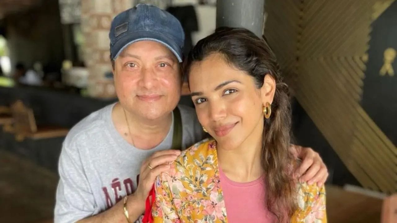 अभिनेत्री श्रिया पिळगांवकर हिने मनोरंजनविश्वात स्वतःच्या मेहनतीच्या जोरावर वेगळी ओळख निर्माण केली आहे. तिच्या यशासाठी आई-वडिलांना कोणतीही शिफारस करावी लागली नाही, याचा सचिन यांना विशेष अभिमान आहे.