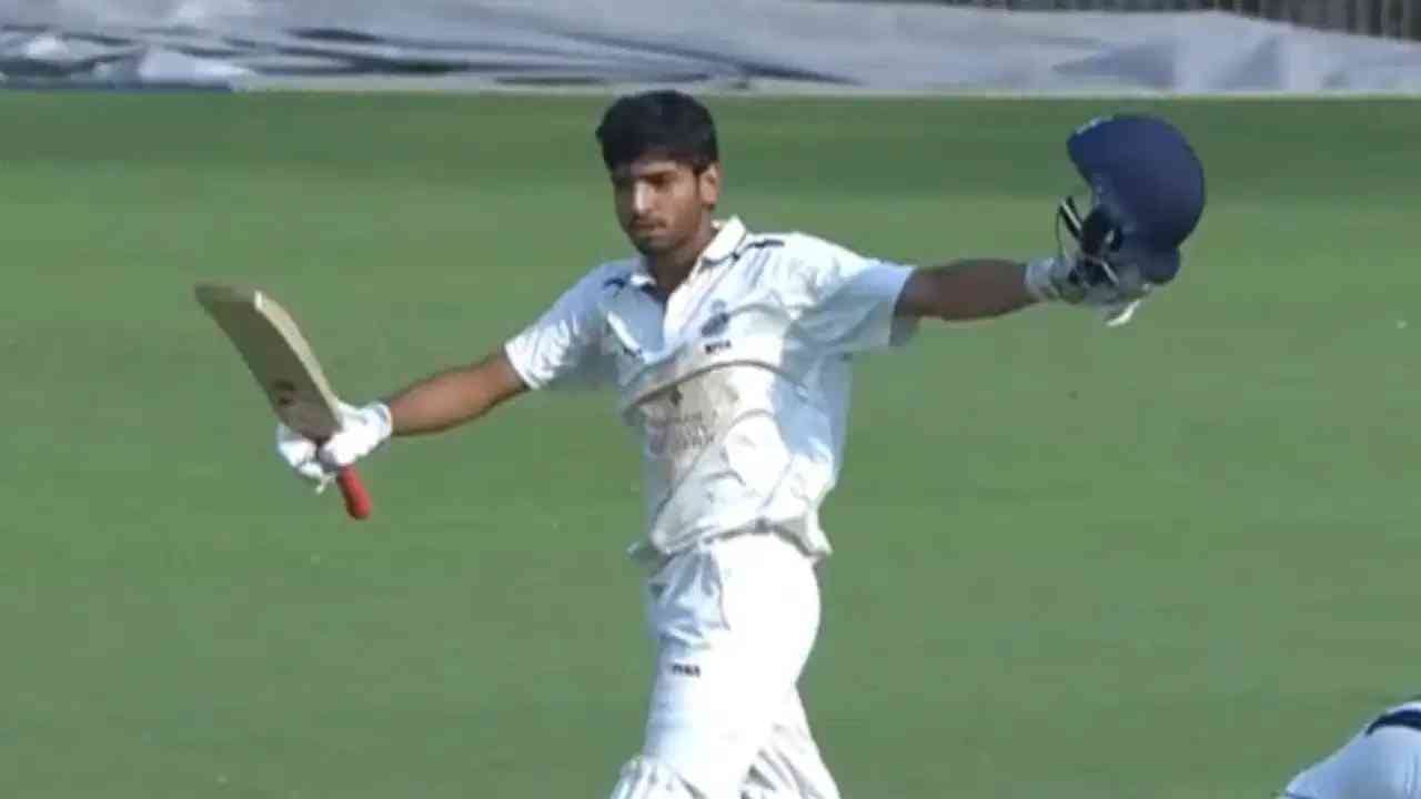 Ranji Trophy 2026-27 : चंबळमधून डाकू यायचे पण आता एक क्रिकेटपटू आला, रणजीच्या पहिल्याच सामन्यात त्याने कमाल केली, कोण आहे सक्षम पुरोहित? Ranji Trophy 2026-27 : चंबळमधून डाकू यायचे पण आता एक क्रिकेटपटू आला, रणजीच्या पहिल्याच सामन्यात त्याने कमाल केली, कोण आहे सक्षम पुरोहित?
