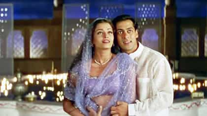 Karwa Chauth आणि हिंदी सिनेमाचे आहे खास नाते, हे सीन प्रचंड गाजले.
