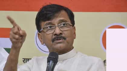 अरे बाबा आता तुम्ही मुख्यमंत्री आहात ना? राऊतांची एकेरी भाषेत टीका.