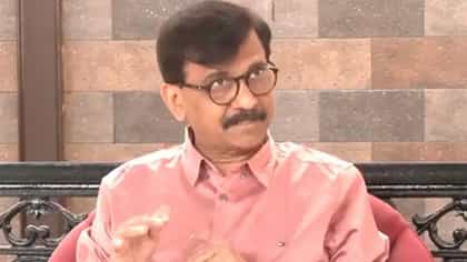 ठाकरे गटाचा सर्वात मोठा निर्णय; थेट 3 वाजता... मोठी घडामोड काय?.