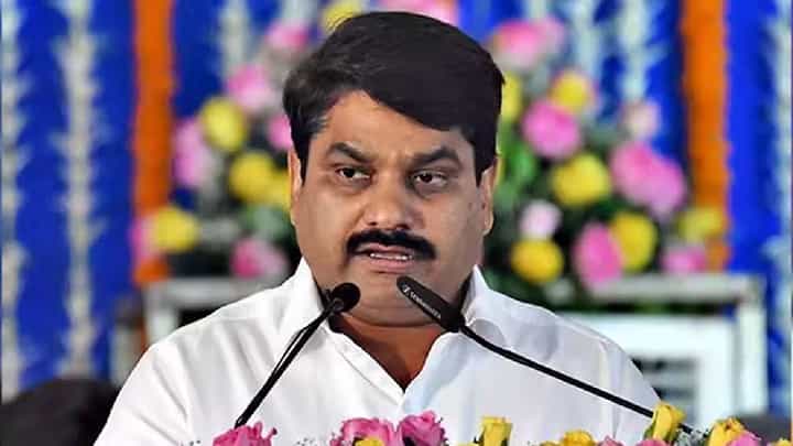 Satej Patil : प्रचंड लक्ष्मी दर्शन झालं, पण विजय सरस्वतीचाच; सतेज पाटलांचा विरोधकांना टोला Satej Patil : प्रचंड लक्ष्मी दर्शन झालं, पण विजय सरस्वतीचाच; सतेज पाटलांचा विरोधकांना टोला