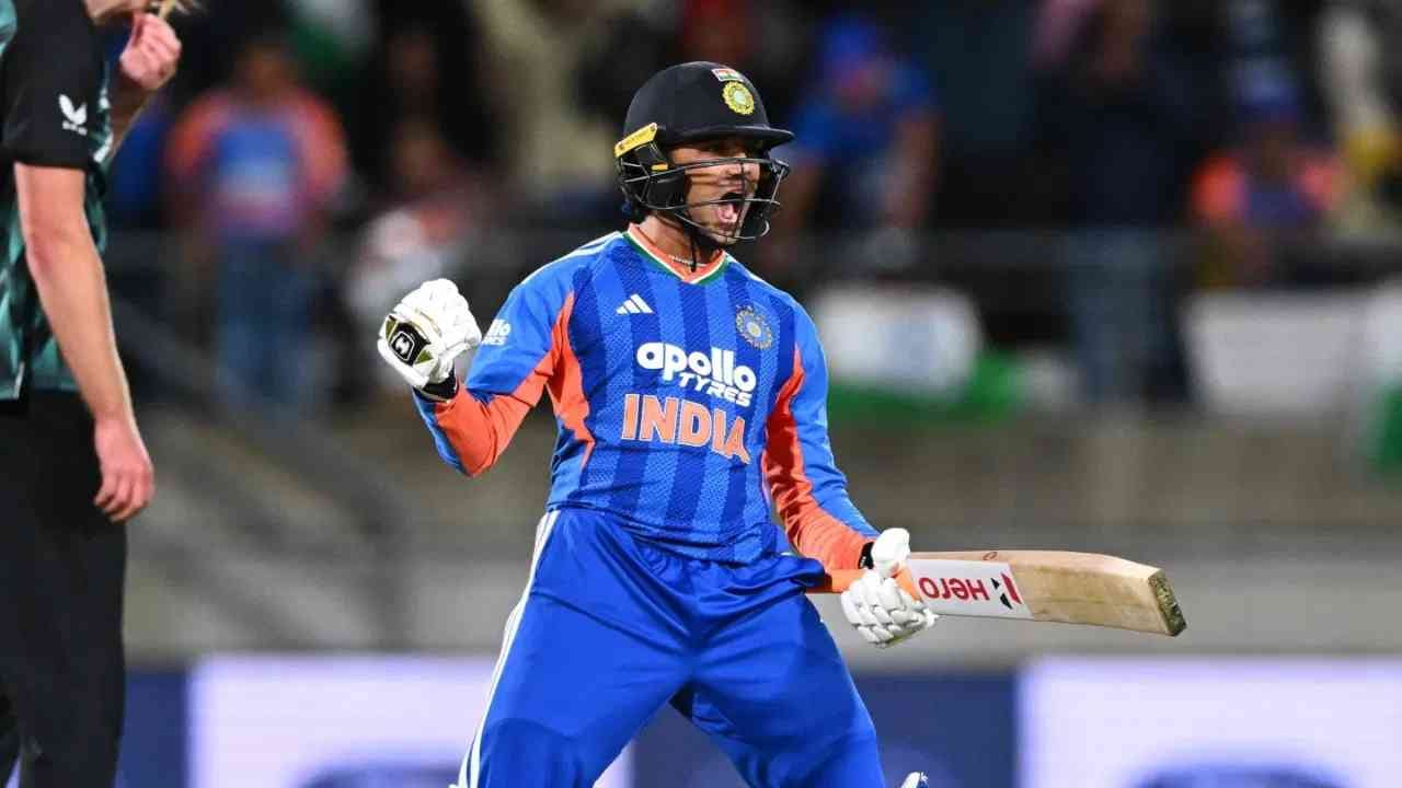IND vs NZ : अभिषेक शर्मा रेकॉर्डचा बाप, न्यूझीलंडला धोपटलचं पण एकाच सामन्यात इतके रेकॉर्ड की थक्क व्हाल