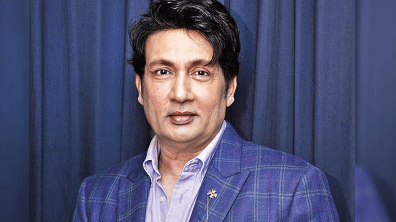 शेखर सुमन यांनी मुलाच्या शेवटच्या क्षणांची आठवण ती तरफड आणि मुलाला गमावण्याचं दुःख सांगितलं. आयुषने वडिलांचा हात धरून म्हटलं, “पापा, मुझे जाने मत दो। मुझे बचा लो।” हे शब्द आजही त्यांच्या मनात कायम आहेत.