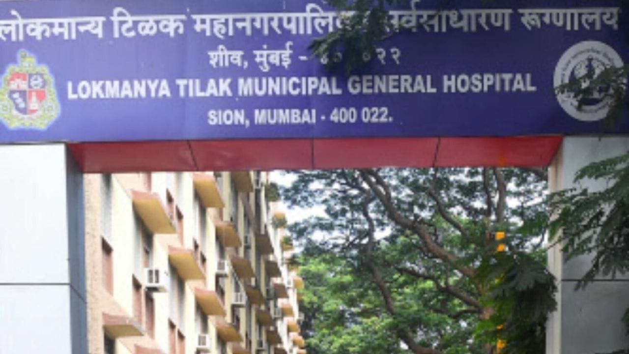 सायन रुग्णालयात निवासी डॉक्टरने स्वत:ला संपवले, भुलीचे इंजेक्शन टोचले सायन रुग्णालयात निवासी डॉक्टरने स्वत:ला संपवले, भुलीचे इंजेक्शन टोचले