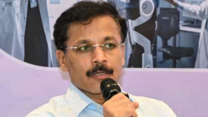 तुकाराम मुंढेंचा शेतकऱ्यांना मोलाचा सल्ला, म्हणाले, दुष्काळाकडे समस्या.