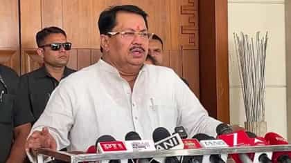 हा ना* भिमनवार गुणांची चोरी करतो, अन्...विजय वडेट्टीवार संतापले....