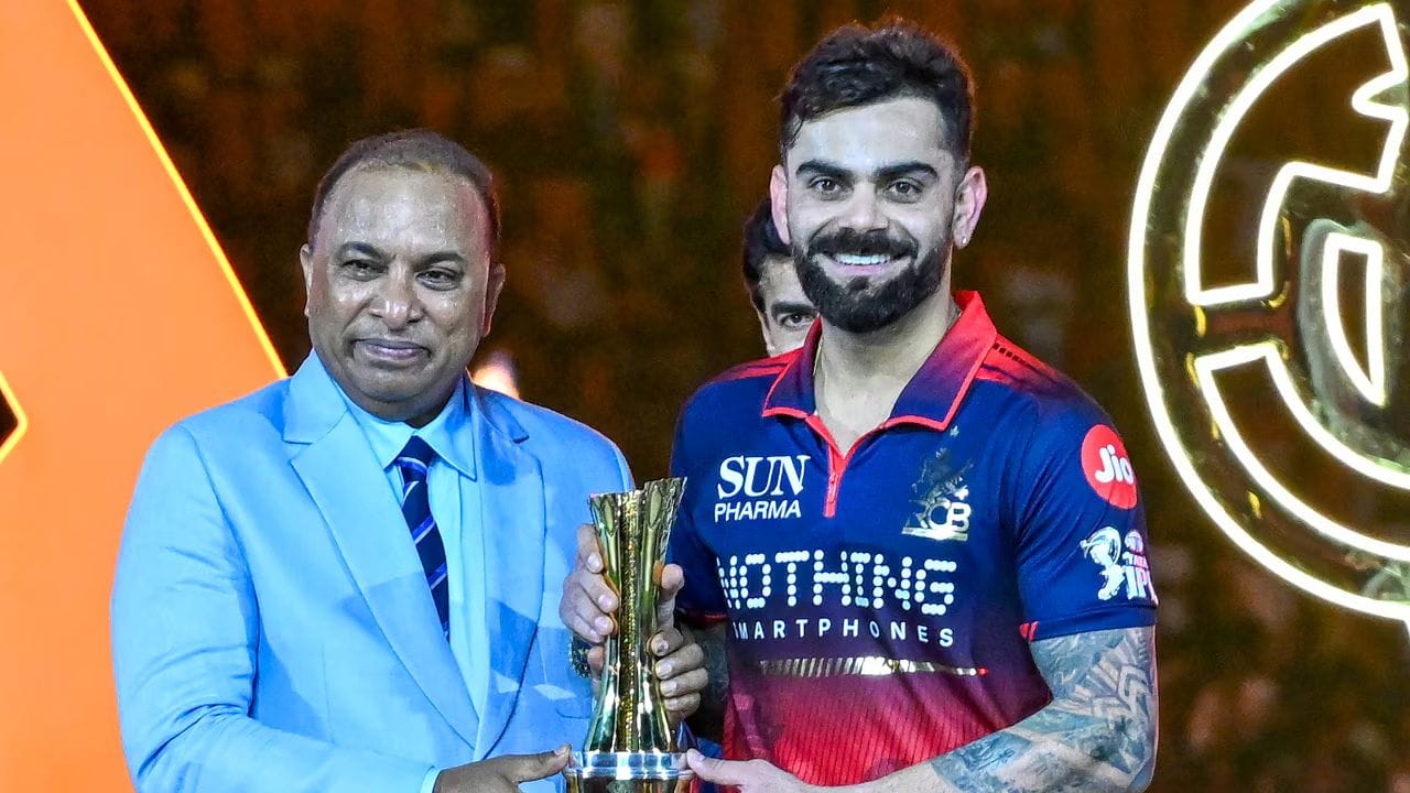 विराट कोहलीची कहानी केवळ एक शानदार क्रिकेट करिअरची कहानी नव्हे. क्रिकेटमधून लोकप्रियता मिळाल्याने त्याला बिझनस आणि ब्रँडिंगच्या जगात ओळख मिळाली आहे.जगात मोठ्या ग्लोबल स्पोर्ट्स ब्रँडच्या रुपात त्याची ओळख मिळाली आहे.