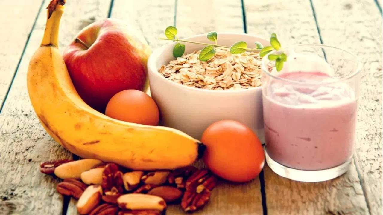 सकाळचा नाश्ता करणे टाळताय? मग याचे शरीरावर होणारे दुष्परिणाम पाहाच… सकाळचा नाश्ता करणे टाळताय? मग याचे शरीरावर होणारे दुष्परिणाम पाहाच…