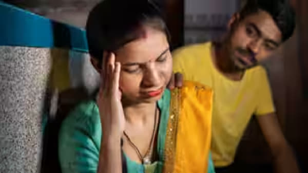 पत्नी नाराज असेल तर चुकूनही बोलू नका ही ३ वाक्ये, अन्यथा नात्यात वाढू शकतो दुरावा, शेवटच तर..