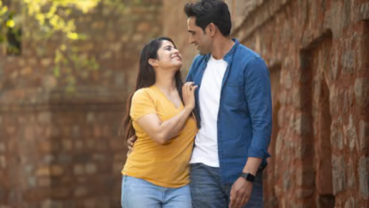परिणामी, एकत्र वेळ घालवणे, फिरायला जाणे, सहलींचे नियोजन करणे आणि नात्यातील जवळीक वाढवणे याकडे त्यांचा कल वाढू शकतो. वयाच्या 40 वर्षांनंतर काही महिलांना स्वतःच्या भावना आणि गरजा अधिक स्पष्टपणे समजू लागतात.