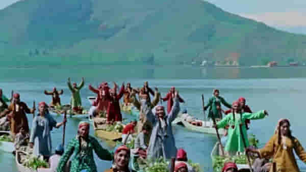 1680 किमीचा प्रवास करून शूट झालं होतं हे गाणं, 62 वर्षांनंतरही प्रचंड सुपरहिट, पुन्हा-पुन्हा ऐकतात लोक